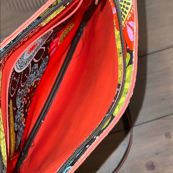 Vera Bradley Flower Shower Slim Hipster PVC - Picture 4 of 7